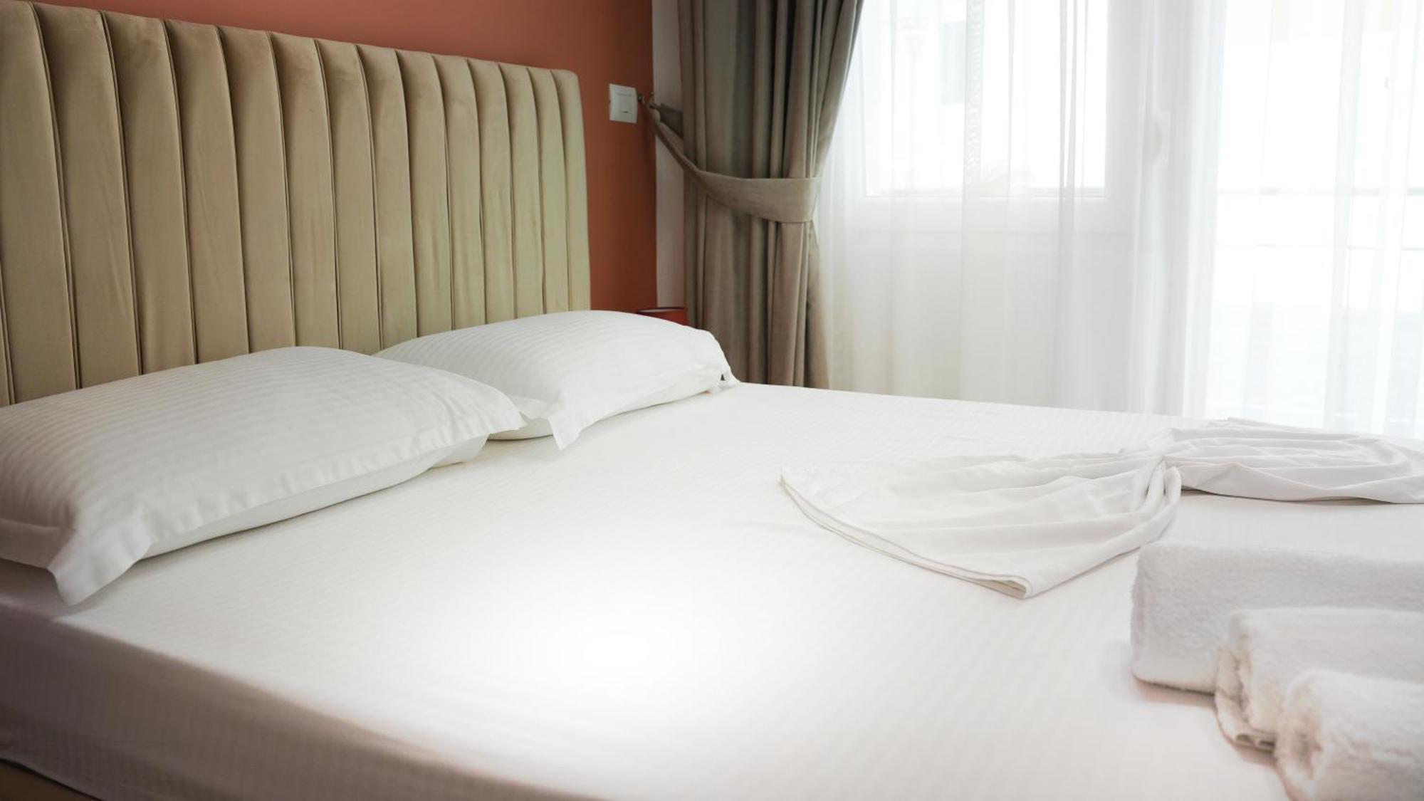 Hotel Luris Golem  Eksteriør billede